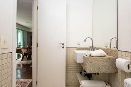 Apartamento à venda com 123m², 2 quartos e 3 vagasBanheiro Social