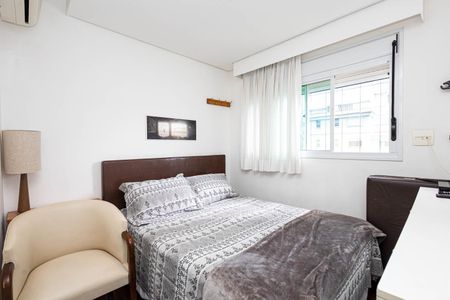 Apartamento à venda com 123m², 2 quartos e 3 vagasQuarto 2 - Suíte