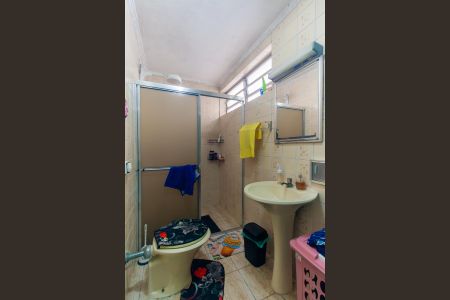 Casa à venda com 180m², 3 quartos e 2 vagasBanheiro 2