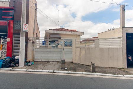 Casa à venda com 180m², 3 quartos e 2 vagasFachada e placa