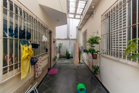 Casa à venda com 180m², 3 quartos e 2 vagasÁrea de Serviço