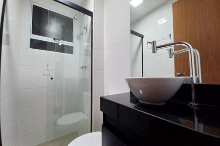 Apartamento para alugar com 46m², 2 quartos e 1 vaga Apartamento para alugar com 46m², 2 quartos e 1 vagaBanheiro