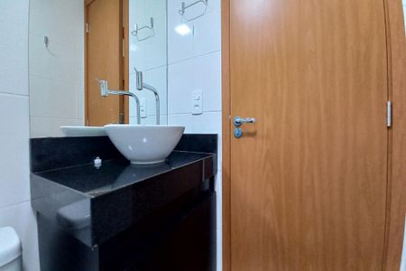 Apartamento para alugar com 46m², 2 quartos e 1 vaga Apartamento para alugar com 46m², 2 quartos e 1 vagaBanheiro