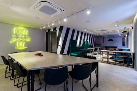 Apartamento à venda com 24m², 0 quarto e sem vaga Apartamento à venda com 24m², 0 quarto e sem vagaSalão de Festas