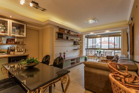 Apartamento à venda com 86m², 2 quartos e 3 vagas Apartamento à venda com 86m², 2 quartos e 3 vagasSala