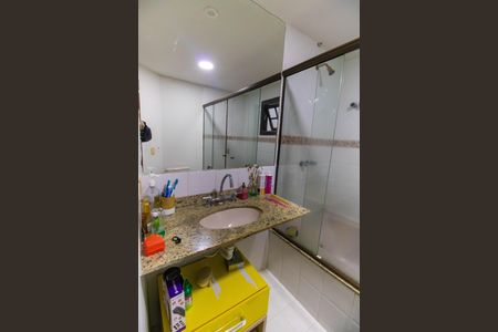 Casa à venda com 750m², 5 quartos e 4 vagas Casa à venda com 750m², 5 quartos e 4 vagasBanheiro da Suíte 2 (Casa 2)