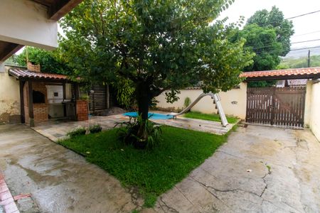 Casa à venda com 750m², 5 quartos e 4 vagas Casa à venda com 750m², 5 quartos e 4 vagasÁrea externa