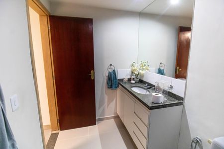 Casa à venda com 750m², 5 quartos e 4 vagas Casa à venda com 750m², 5 quartos e 4 vagasBanheiro da Suíte 1 (Casa 2)