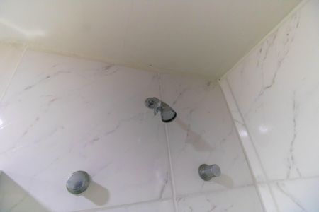 Casa à venda com 750m², 5 quartos e 4 vagas Casa à venda com 750m², 5 quartos e 4 vagasChuveiro (Casa 2)