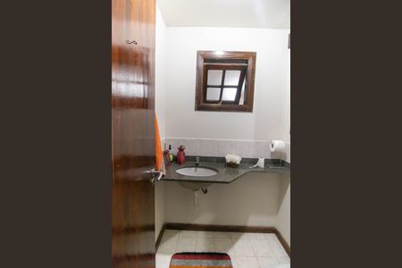 Casa à venda com 750m², 5 quartos e 4 vagas Casa à venda com 750m², 5 quartos e 4 vagasLavabo (Casa 2)