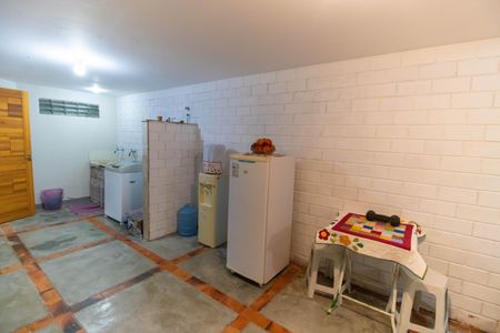 Casa à venda com 750m², 5 quartos e 4 vagas Casa à venda com 750m², 5 quartos e 4 vagasÁrea de Serviço (Casa 2)