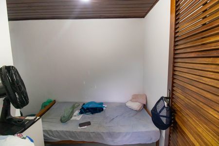 Casa à venda com 750m², 5 quartos e 4 vagas Casa à venda com 750m², 5 quartos e 4 vagasQuarto de Serviço (Casa 1)