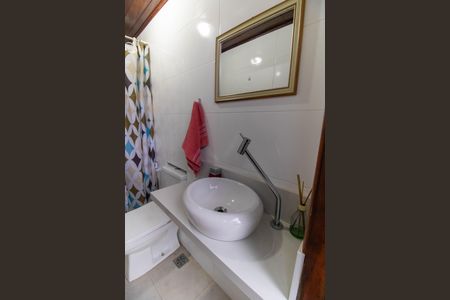 Casa à venda com 750m², 5 quartos e 4 vagas Casa à venda com 750m², 5 quartos e 4 vagasBanheiro de serviço (Casa 1)