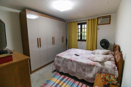 Casa à venda com 750m², 5 quartos e 4 vagas Casa à venda com 750m², 5 quartos e 4 vagasSuíte 2 (Casa 2)