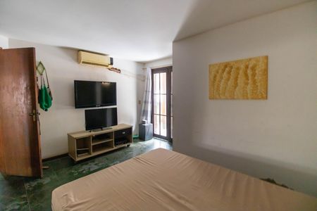 Casa para alugar com 750m², 3 quartos e 2 vagas Casa para alugar com 750m², 3 quartos e 2 vagasSuíte