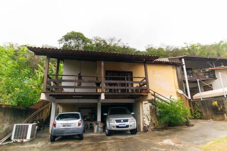 Casa para alugar com 750m², 3 quartos e 2 vagas Casa para alugar com 750m², 3 quartos e 2 vagasFachada