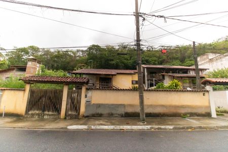 Casa para alugar com 750m², 3 quartos e 2 vagas Casa para alugar com 750m², 3 quartos e 2 vagasFachada