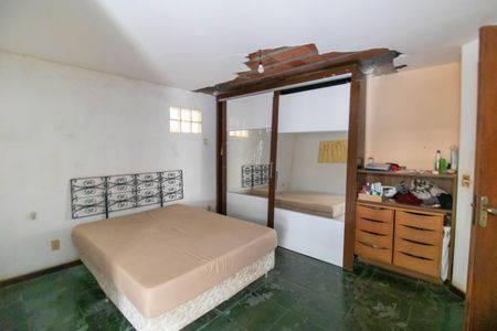 Casa para alugar com 750m², 3 quartos e 2 vagas Casa para alugar com 750m², 3 quartos e 2 vagasSuíte