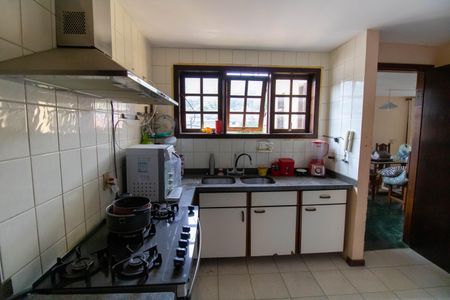 Casa para alugar com 750m², 3 quartos e 2 vagas Casa para alugar com 750m², 3 quartos e 2 vagasCozinha