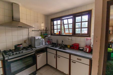 Casa para alugar com 750m², 3 quartos e 2 vagas Casa para alugar com 750m², 3 quartos e 2 vagasCozinha