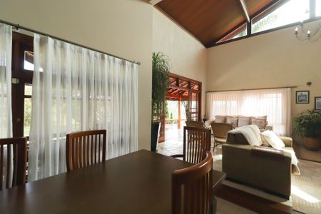 Casa de condomínio à venda com 771m², 3 quartos e 15 vagasSala