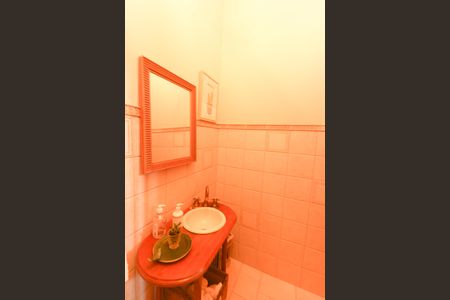 Casa de condomínio à venda com 771m², 3 quartos e 15 vagasLavabo