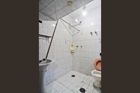 Casa para alugar com 400m², 3 quartos e 5 vagasBanheiro da Suíte 1