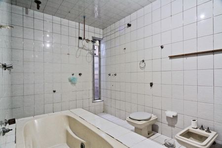 Casa para alugar com 400m², 3 quartos e 5 vagasBanheiro