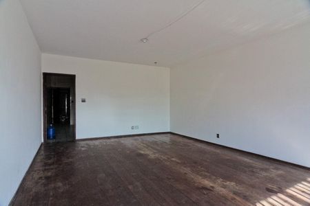 Casa para alugar com 400m², 3 quartos e 5 vagasSala