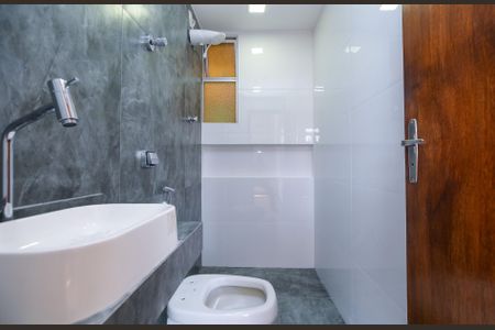 Apartamento para alugar com 107m², 3 quartos e 1 vagaBANHEIRO2