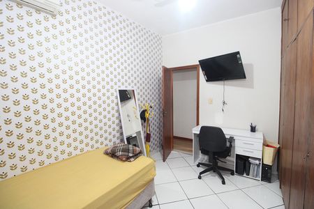 Apartamento à venda com 100m², 3 quartos e 1 vagaQuarto 2