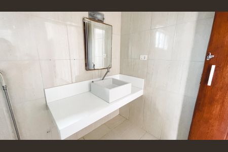 Casa para alugar com 164m², 4 quartos e 3 vagas Casa para alugar com 164m², 4 quartos e 3 vagasBanheiro da Suíte 1