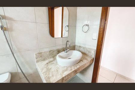 Casa para alugar com 164m², 4 quartos e 3 vagas Casa para alugar com 164m², 4 quartos e 3 vagasBanheiro