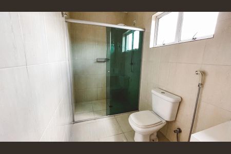 Casa para alugar com 164m², 4 quartos e 3 vagas Casa para alugar com 164m², 4 quartos e 3 vagasBanheiro da Suíte 1