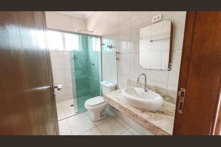 Casa para alugar com 164m², 4 quartos e 3 vagas Casa para alugar com 164m², 4 quartos e 3 vagasBanheiro