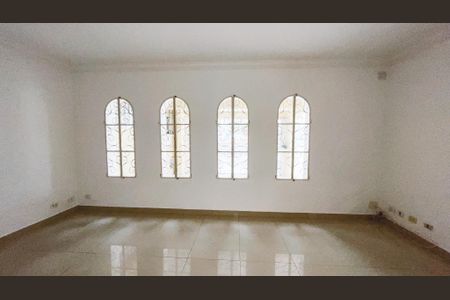 Casa para alugar com 164m², 4 quartos e 3 vagas Casa para alugar com 164m², 4 quartos e 3 vagasSala