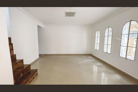 Casa para alugar com 164m², 4 quartos e 3 vagas Casa para alugar com 164m², 4 quartos e 3 vagasSala