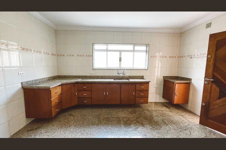 Casa para alugar com 164m², 4 quartos e 3 vagas Casa para alugar com 164m², 4 quartos e 3 vagasCozinha