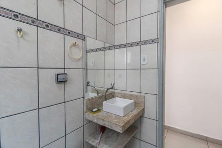 Casa para alugar com 120m², 3 quartos e 1 vaga Casa para alugar com 120m², 3 quartos e 1 vagaBanheiro