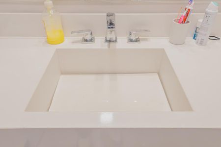 Apartamento para alugar com 100m², 2 quartos e 2 vagasBanheiro