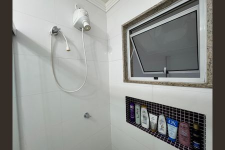 Casa de condomínio à venda com 170m², 4 quartos e 1 vagaSuíte 1 - Banheiro