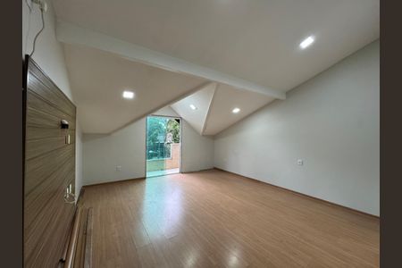 Casa de condomínio à venda com 170m², 4 quartos e 1 vagaSuíte 3