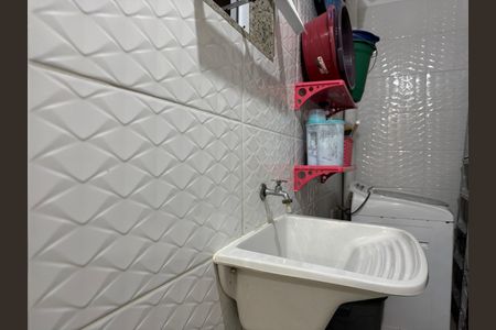 Casa de condomínio à venda com 170m², 4 quartos e 1 vagaÁrea de Serviço