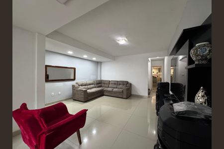 Casa de condomínio à venda com 170m², 4 quartos e 1 vagaSala