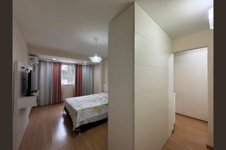 Casa de condomínio à venda com 170m², 4 quartos e 1 vagaSuíte 2