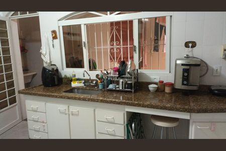 Casa à venda com 159m², 3 quartos e 2 vagas Casa à venda com 159m², 3 quartos e 2 vagasCozinha