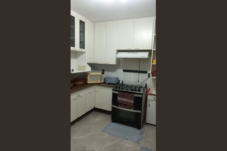 Casa à venda com 159m², 3 quartos e 2 vagas Casa à venda com 159m², 3 quartos e 2 vagasCozinha