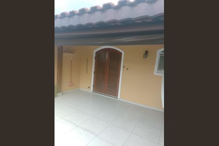 Casa à venda com 159m², 3 quartos e 2 vagas Casa à venda com 159m², 3 quartos e 2 vagasÁrea Externa