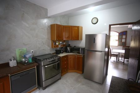 Casa à venda com 360m², 6 quartos e 6 vagasCozinha