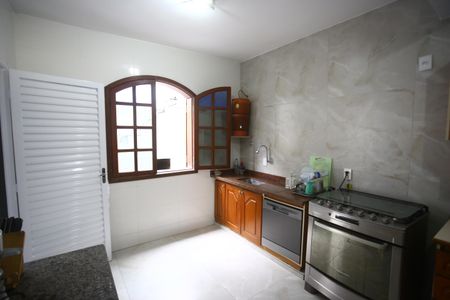 Casa à venda com 360m², 6 quartos e 6 vagasCozinha